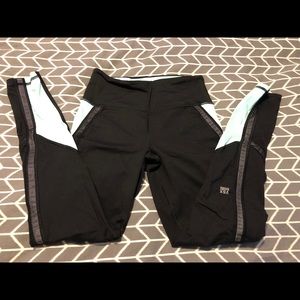 Victoria’s Secret SPORT leggings